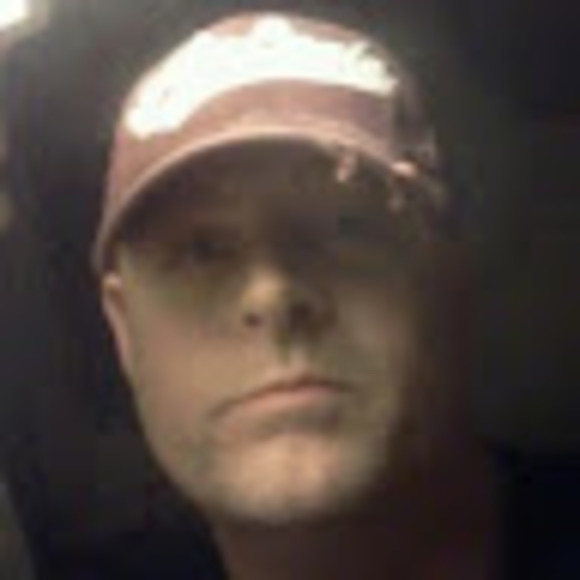 Meet your Posher, Rob - Picture 1 of 1